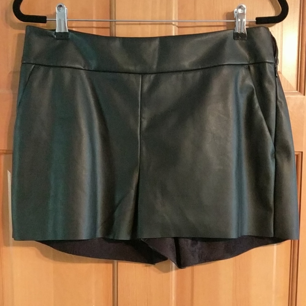 HIGH WAISTED LEATHER SHORTS